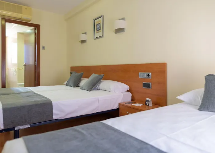 Alda Plaza Mayor בית הארחה