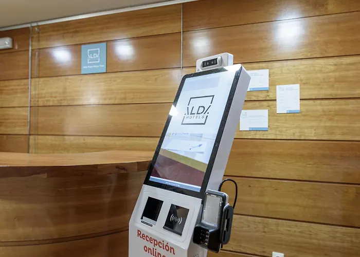 Alda Plaza Mayor בית הארחה 2*